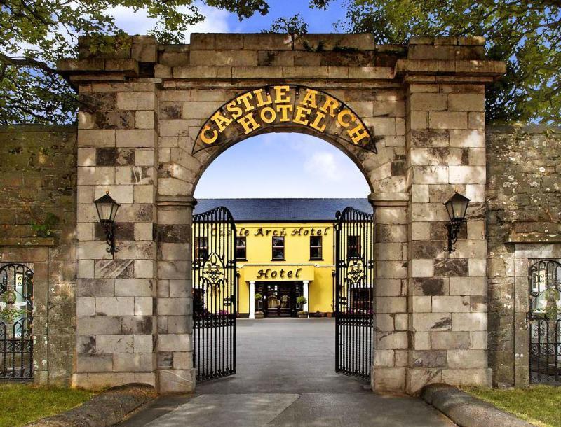 Castle Arch Hotel Trim Exterior photo