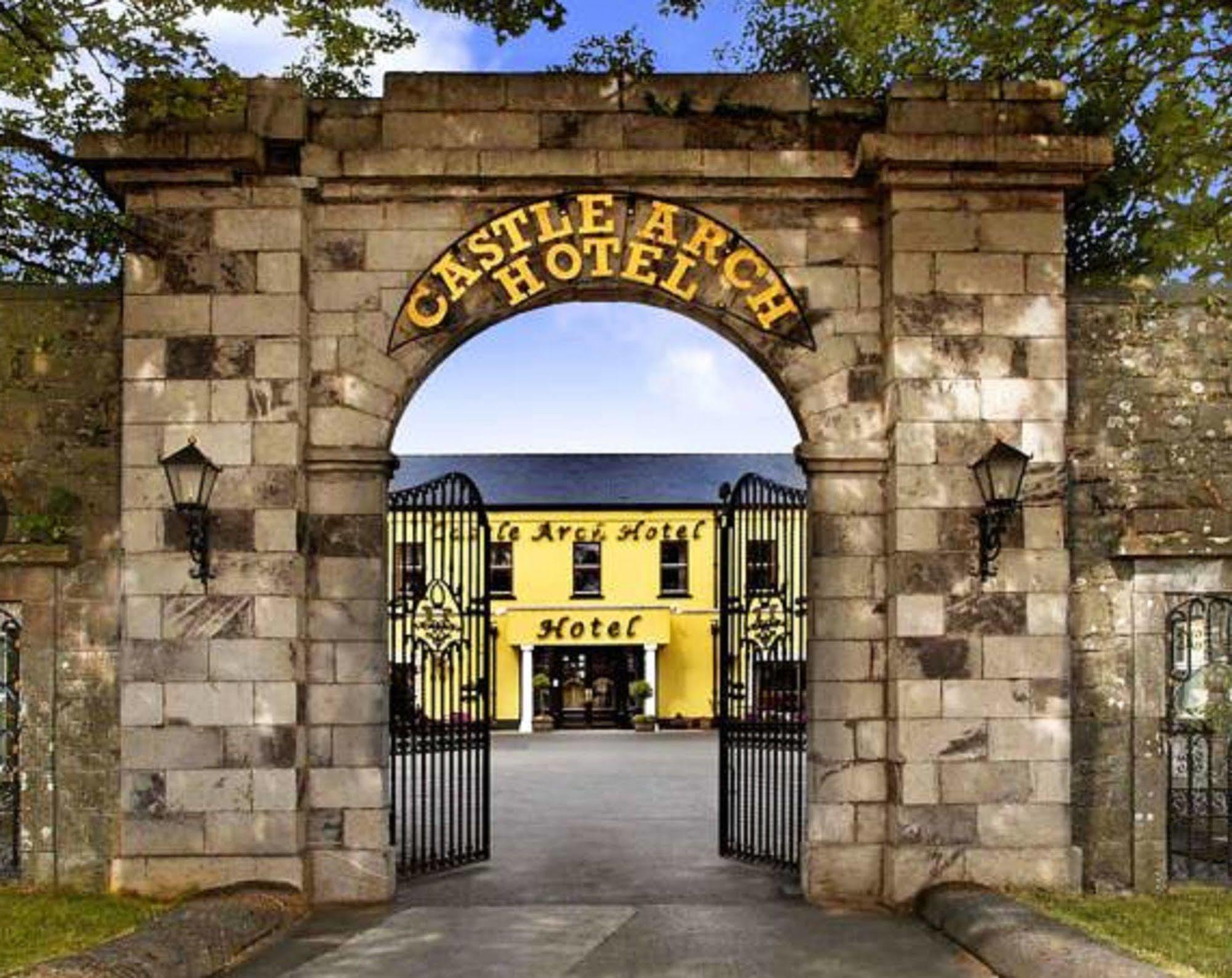 Castle Arch Hotel Trim Exterior photo